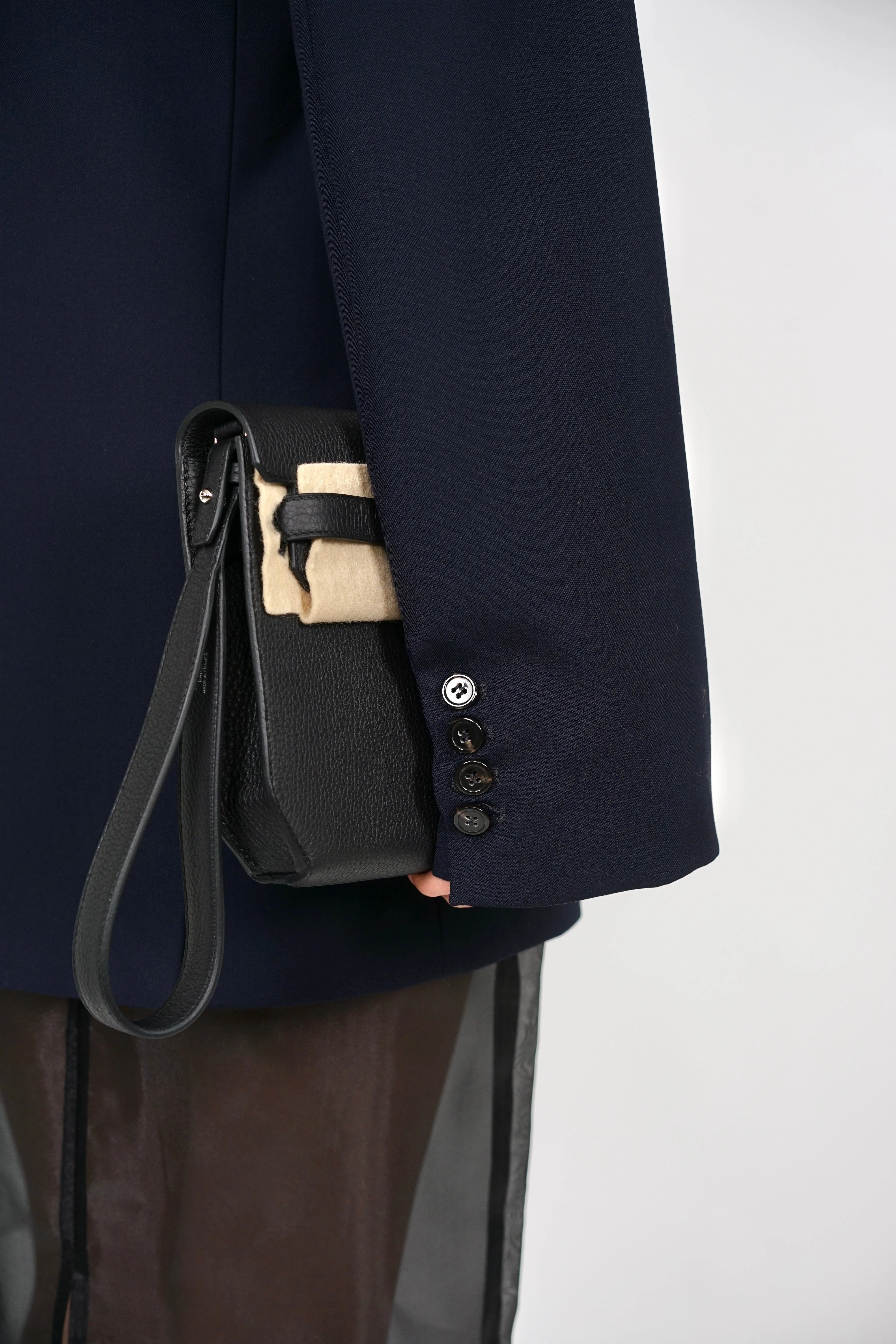 Oversized Peak Lapel Blazer in Navy