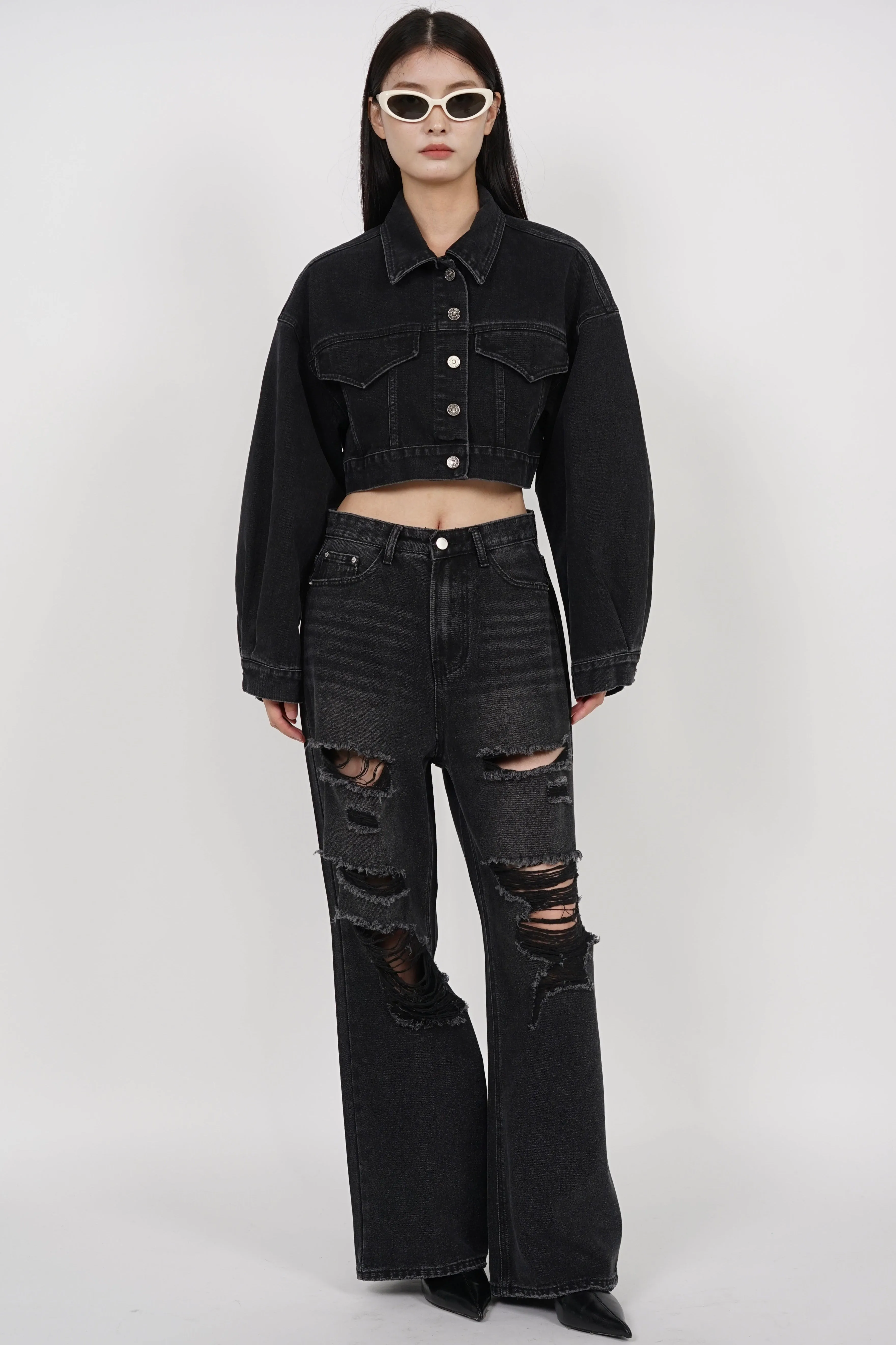 Relaxed Cropped Denim Jacket in Black
